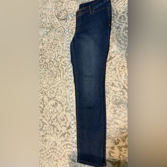 Christopher & Banks • Skinny Jeans - Picture 5 of 5